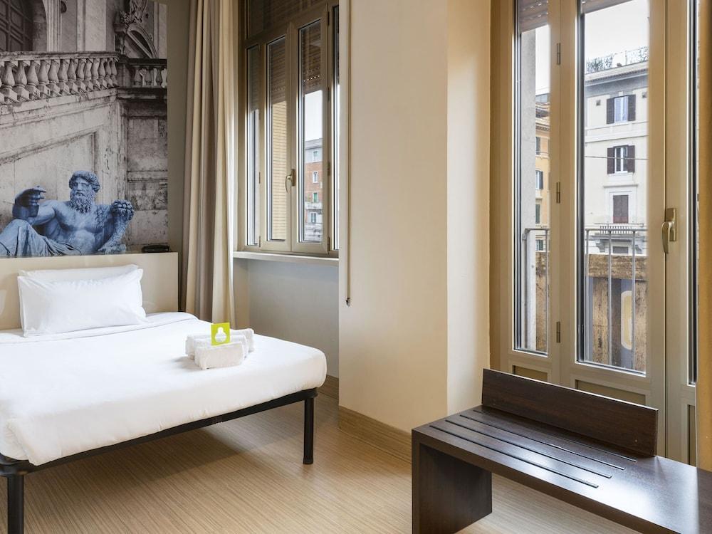 B&B Hotel Roma Trastevere - Tap to explore photos