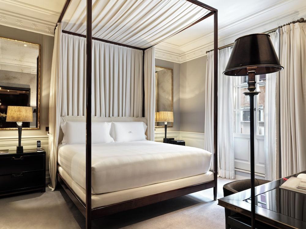 J.K. Place Roma Room Type - Deluxe Room, Balcony (JK)