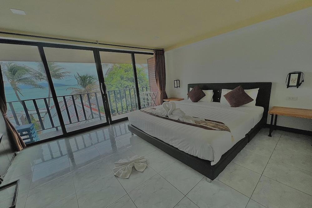 The Shore Samui Room Type - Superior Sea View