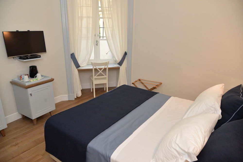 Little Rose Residence Room Type - Double Room (Red Rose)