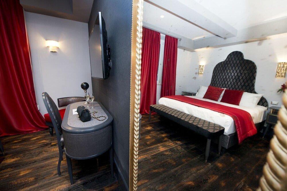 HT6 Boutique Hotel Room Type - Junior Suite