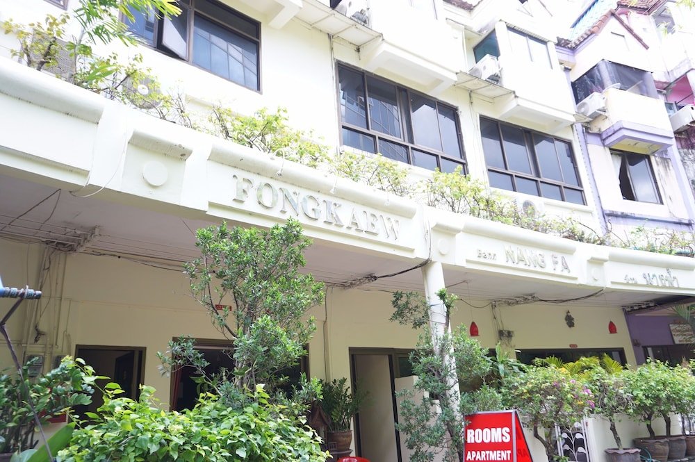 Fong Kaew and Baan Nang Fa Guesthouse - Tap to explore photos