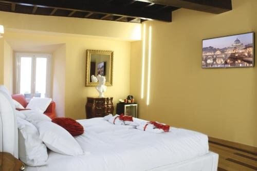 Hub Navona Room Type - Deluxe Triple Room