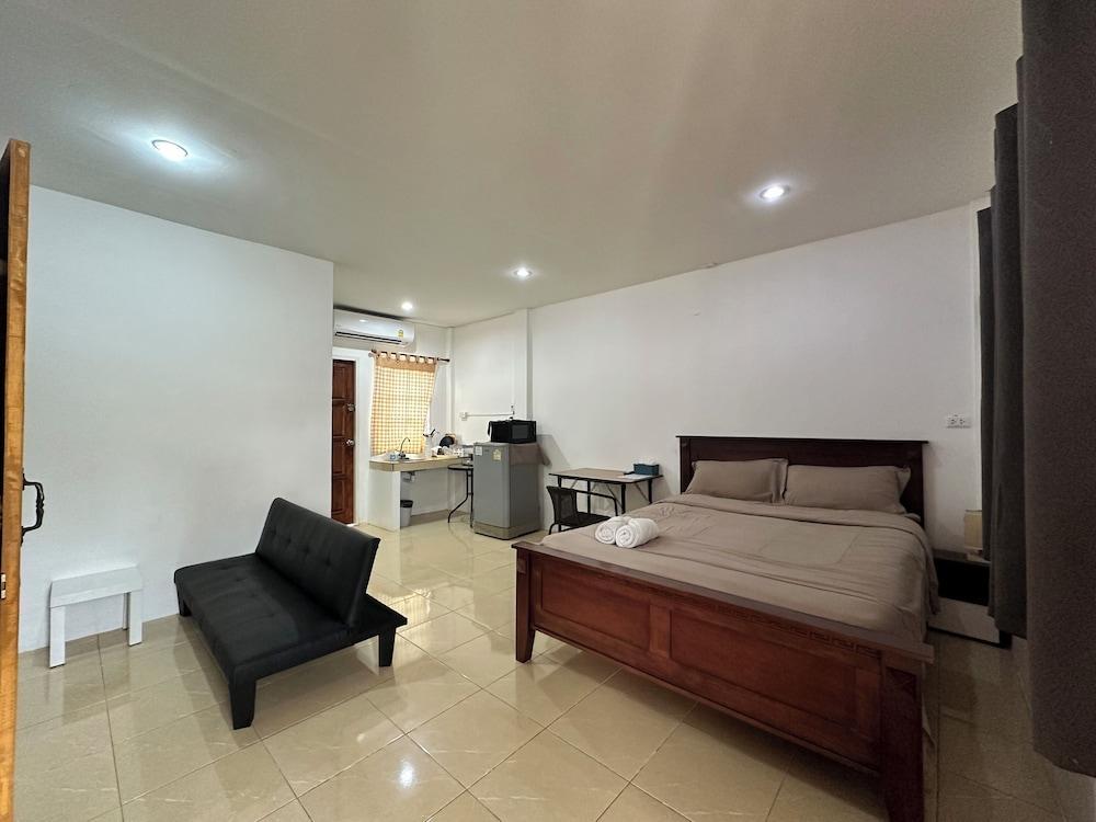 Bangtao Corner Room Type - Standard Double Bed