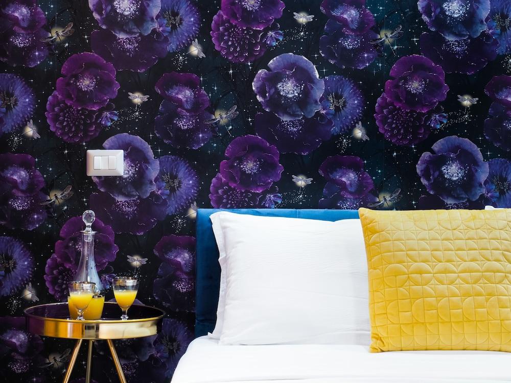 C'est La Vie Suites Room Type - Deluxe Quadruple Room C'est La Vie Suites Room Type - Deluxe Quadruple Room