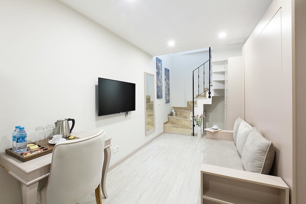 Perla Galata Hotel Room Type - Economy Room, 1 Bedroom Basement