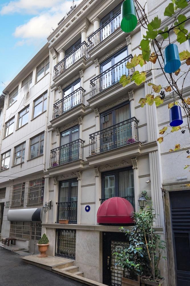 بيرلا جالاتا هوتل