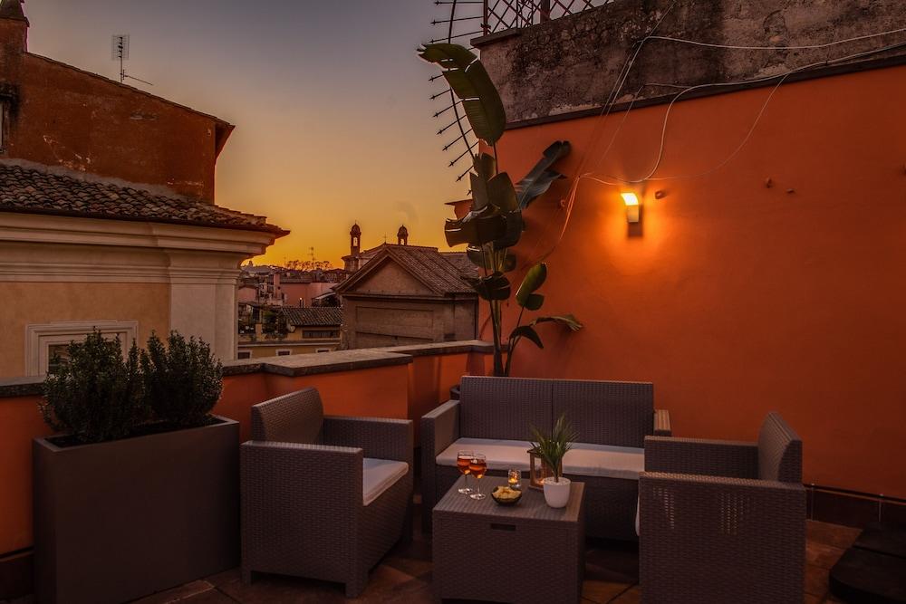 Piazza di Spagna Comfort Rooms - Tap to explore photos