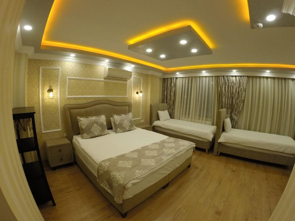 Meydan Suites Room Type - Deluxe Quadruple Room Meydan Suites Room Type - Deluxe Quadruple Room