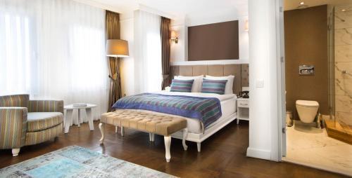 Astan Hotel Taksim - Tap to explore photos