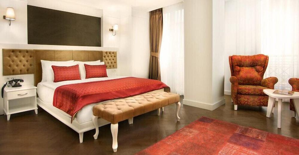 Astan Hotel Galata - Tap to explore photos