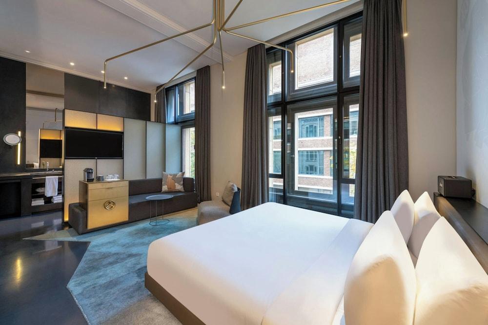 W Amsterdam by Marriott Room Type - Superior Suite, 1 King Bed