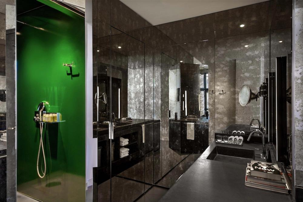 W Amsterdam by Marriott Room Type - Superior Bank Twin