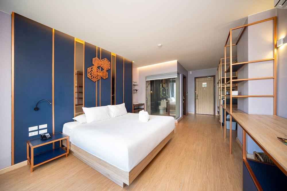 The Blue Room Type - Deluxe Double Room