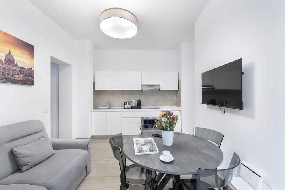 Oriana Homèl Roma Room Type - Apartment with 2 bedrooms,2 bathrooms