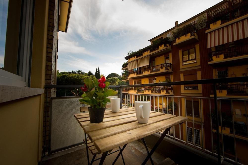 B&B Roma 474 - Tap to explore photos