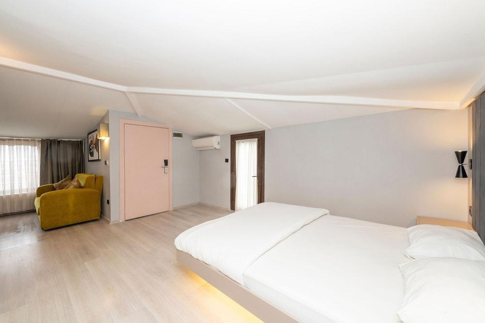 Cirrus Suites Room Type - Studio Suite, Terrace Cirrus Suites Room Type - Studio Suite, Terrace