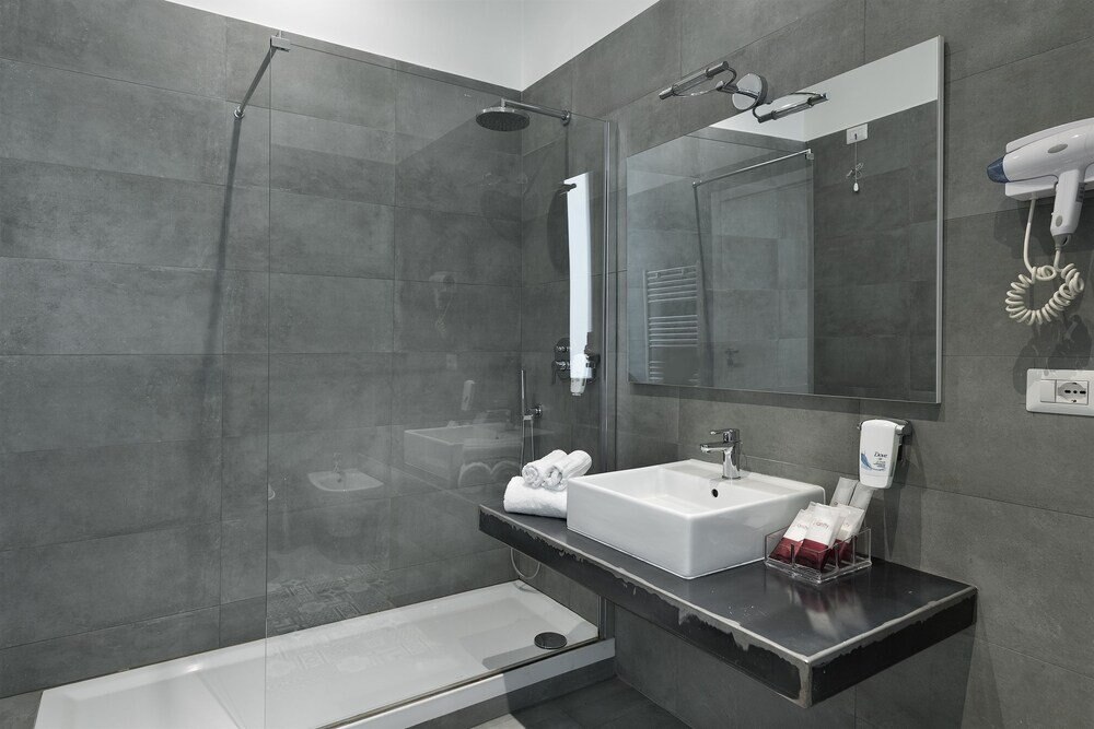 Da Me Suites Room Type - Deluxe Suite, City View