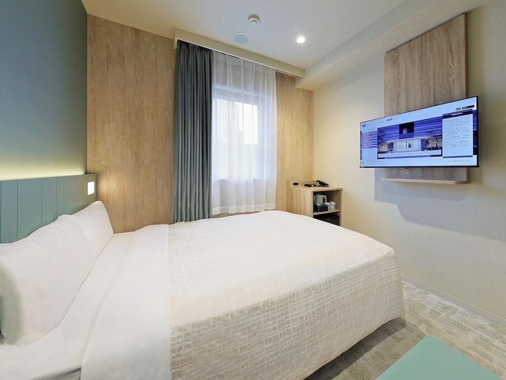 Keio Presso Inn Akasaka Room Type - [Renovated] Double Non-Smoking 2 Pax (Room size 12 SQM, Bed width 140 cm)