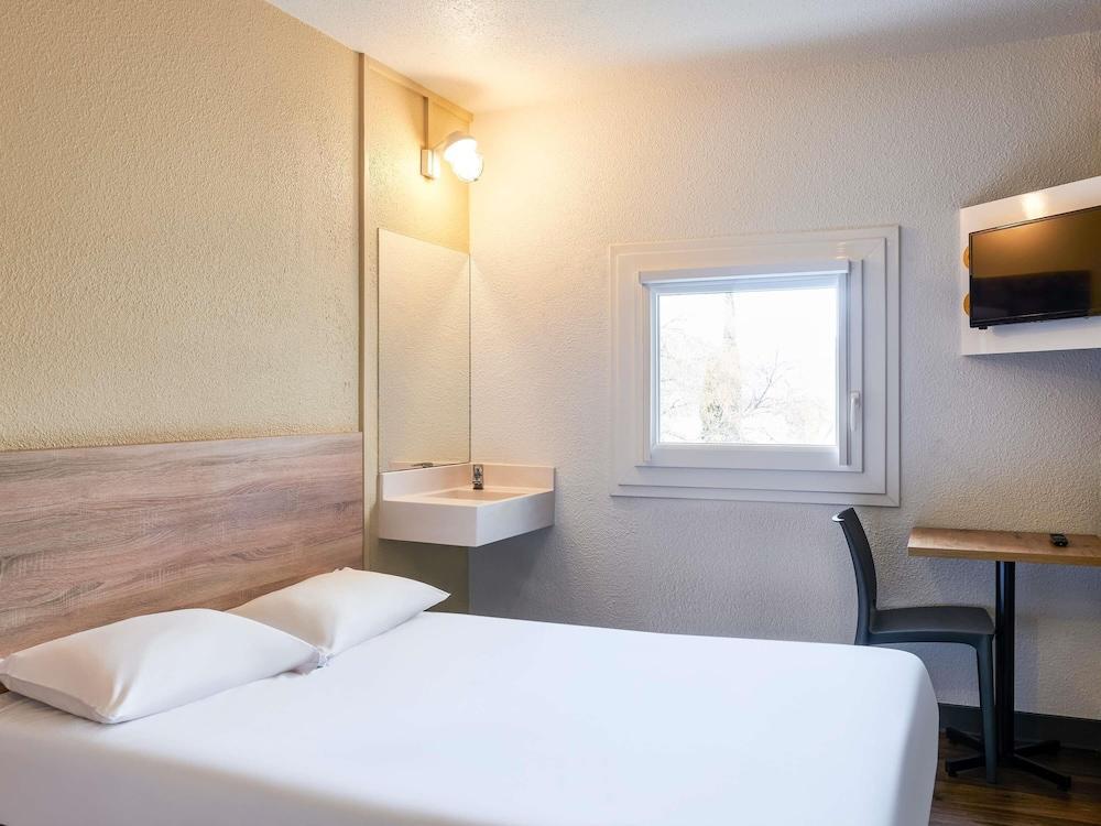 hotelF1 Paris Pte de Montmartre Room Type - Room, 1 Double Bed (Tandem)
