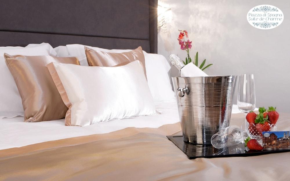 Piazza di Spagna Suite de Charme Room Type - Double Room (Classic Charme Belsiana)