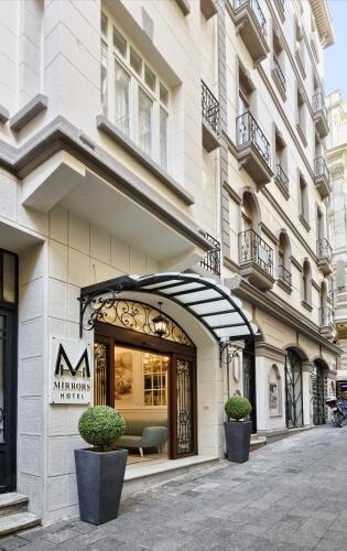 Mirrors Hotel İstanbul Taksim City Center