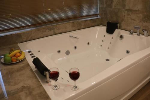 Zengin City Hotel Room Type - Suite with Spa Bath