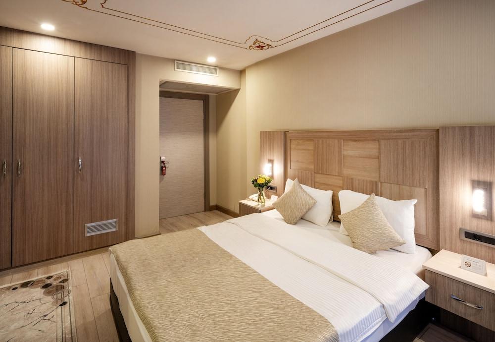 Orya Hotel Room Type - Deluxe Double Room
