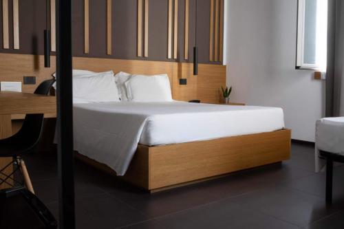 Central Lodge Hotel Room Type - Quadruple Room with Private Bathroom