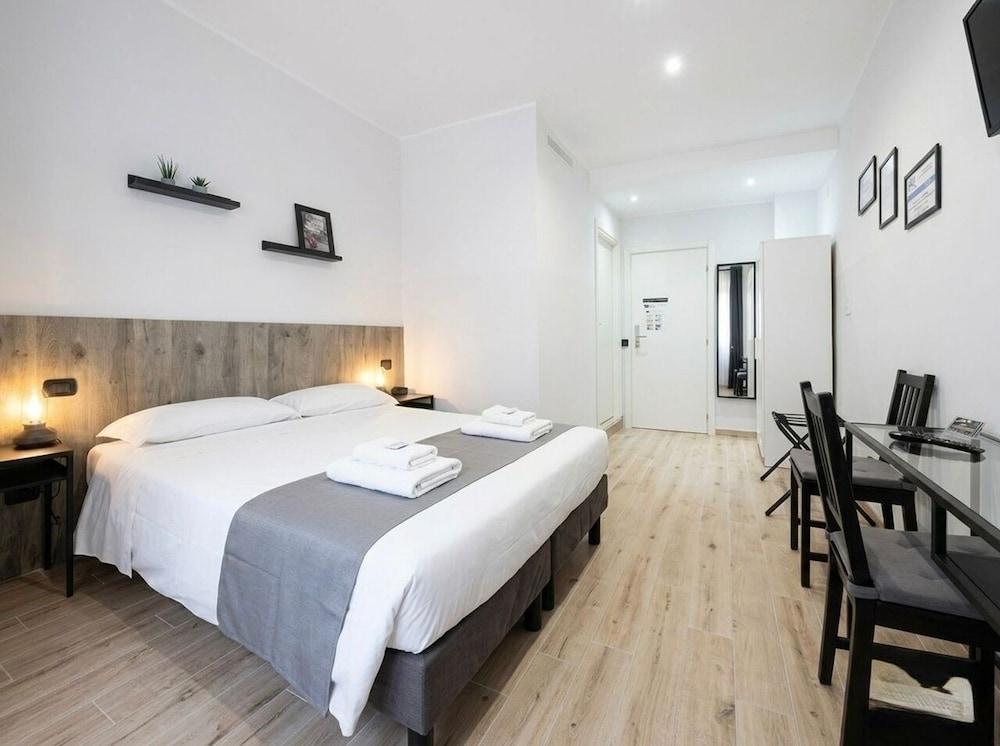 Avec Moi Roma Room Type - Classic Double Room