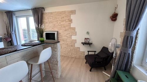 Bastien Studio near Airport - Tap to explore photos