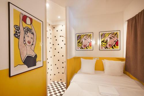 Hotel Not Hotel Amsterdam Room Type - Secret Bookcase L