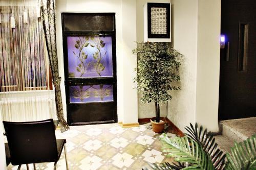 Balance Hotel Taksim - Tap to explore photos