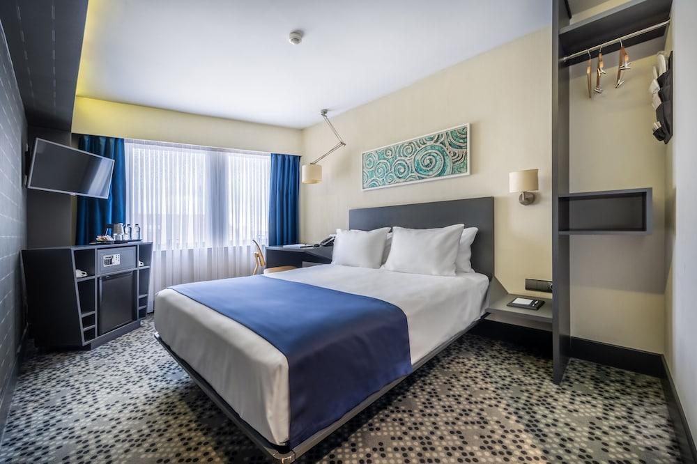 Misa Hotel Room Type - Corner Family Room