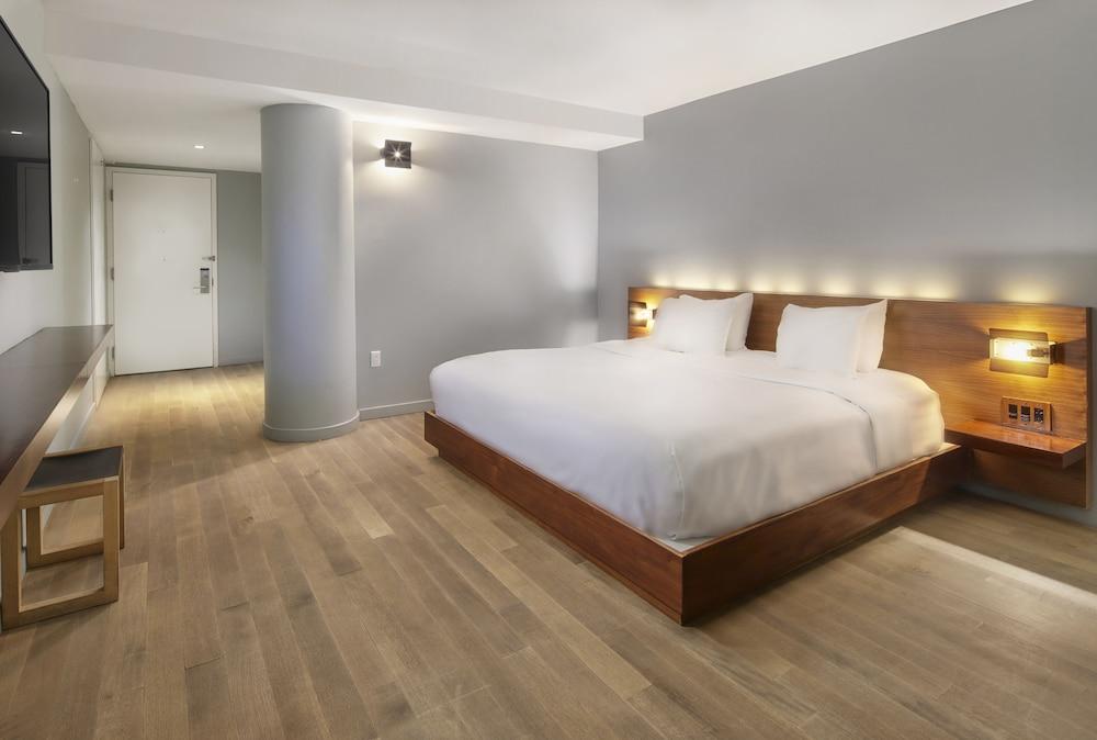 Truss Hotel Times Square Room Type - Executive Suite Truss Hotel Times Square Room Type - Executive Suite