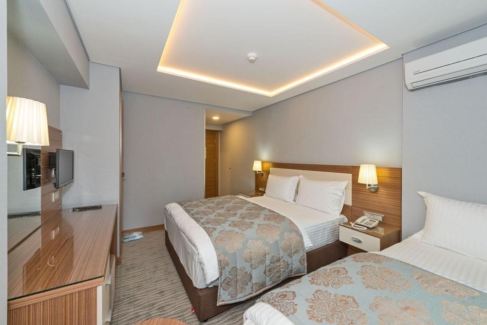 Floransa City Hotel Room Type - Standard Triple Room