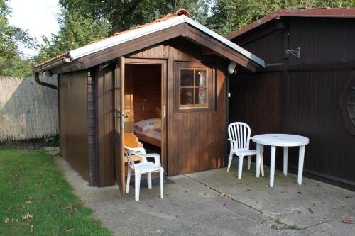 Pension Trojská Room Type - Small Bungalow with Shared Bathroom Pension Trojská Room Type - Small Bungalow with Shared Bathroom