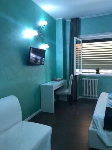 B&B Roma Room Type - Deluxe Twin Room
