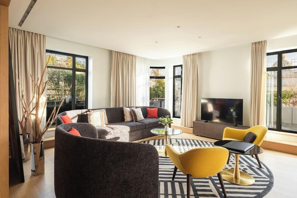 Le Cinq Codet Room Type - Eiffel Dome Spa Suite