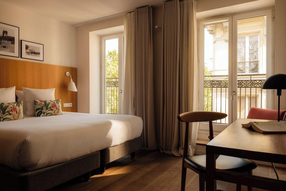 9Hotel Republique Room Type - Club Room