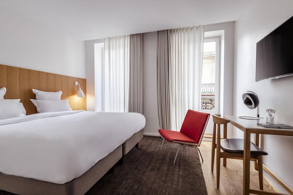 9Hotel Republique Room Type - Club Room