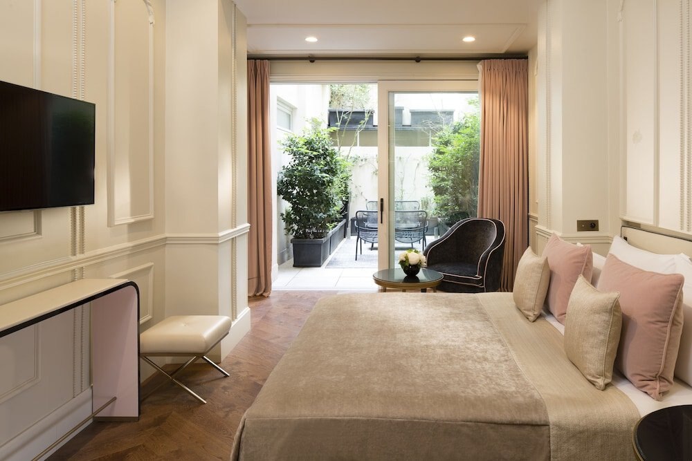 Hotel Le Narcisse Blanc & Spa Room Type - Deluxe Double Room, 1 Queen Bed, Ground Floor