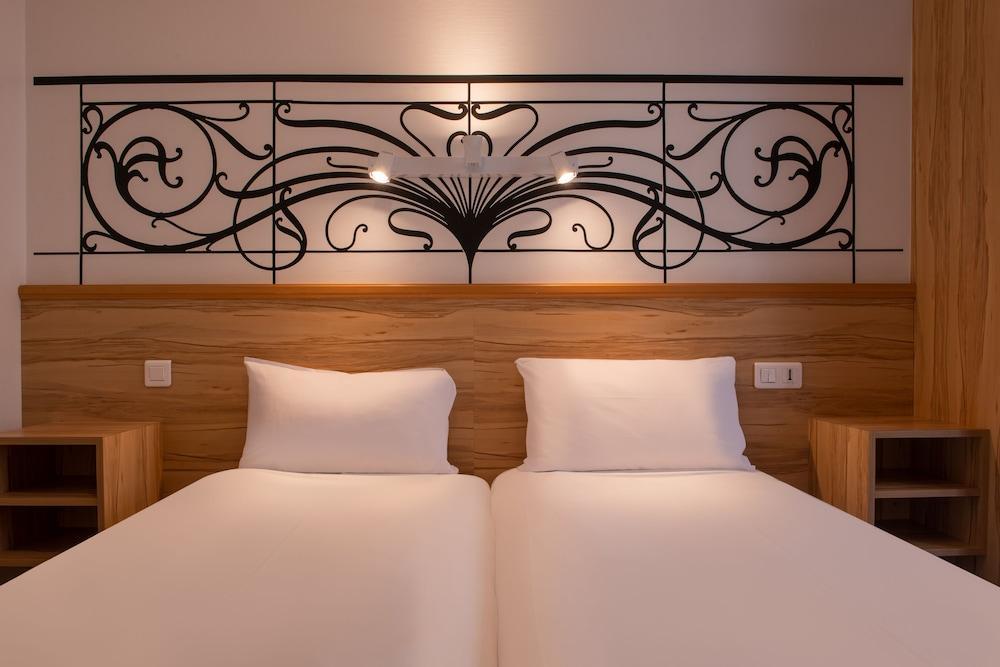 Pacific Hotel Fondary Room Type - Standard Twin Room