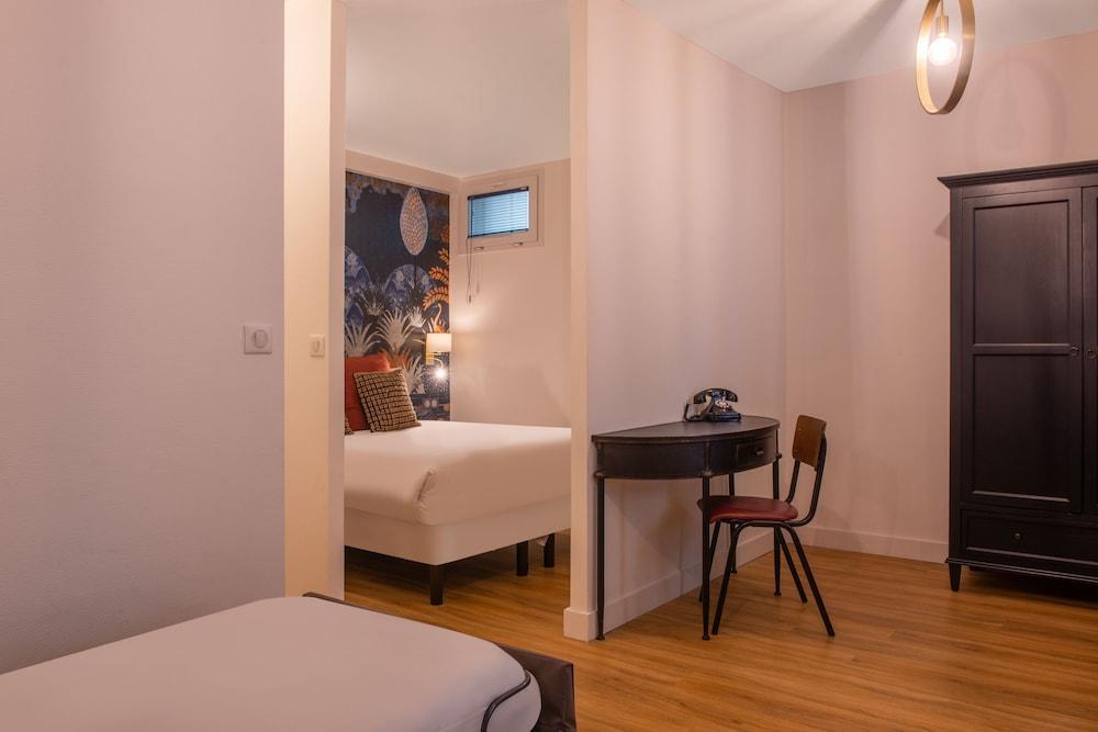 Pacific Hotel Fondary Room Type - Classic Quadruple Room