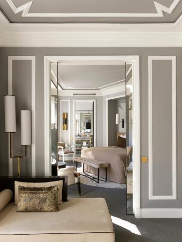 Nolinski Paris - Evok Collection - Tap to explore photos