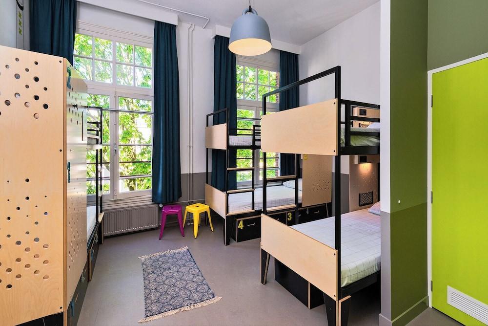 Stayokay Amsterdam Vondelpark - Hostel Room Type - Standard Room, Private Bathroom (Bunk beds, 6 persons) Stayokay Amsterdam Vondelpark - Hostel Room Type - Standard Room, Private Bathroom (Bunk beds, 6 persons)