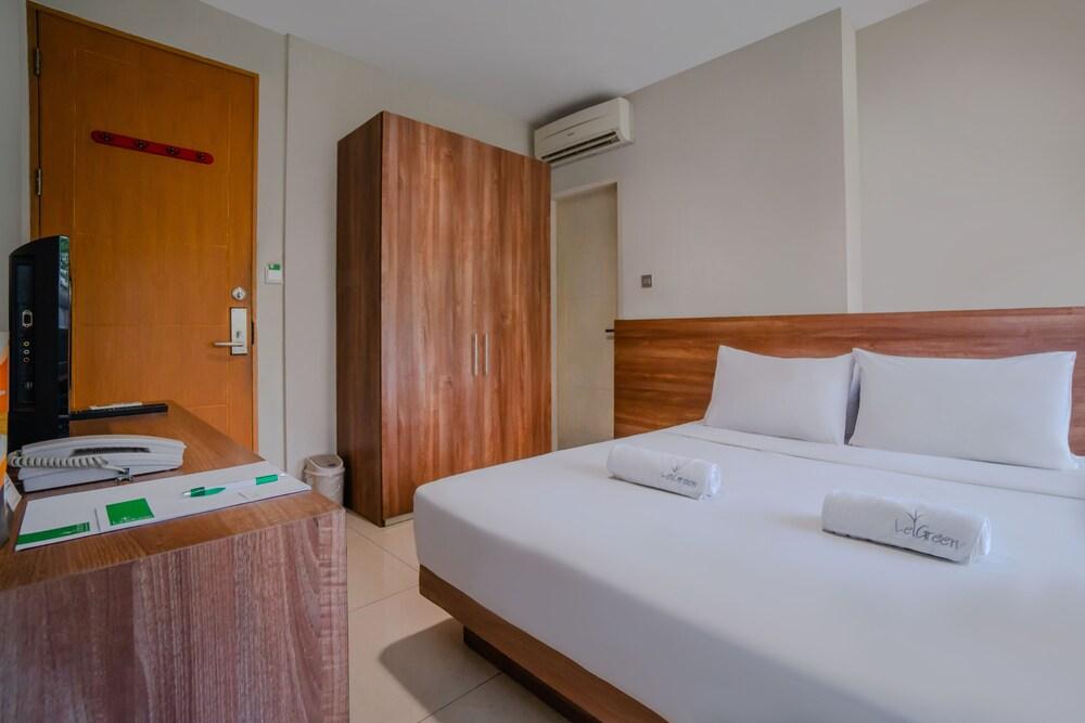 LeGreen Suite Tebet - Tap to explore photos
