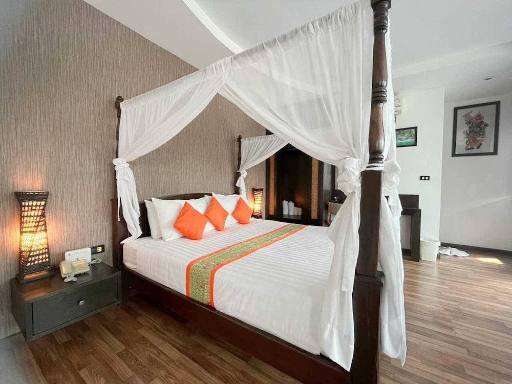 Jingjit Hotel Room Type - Deluxe Double Room