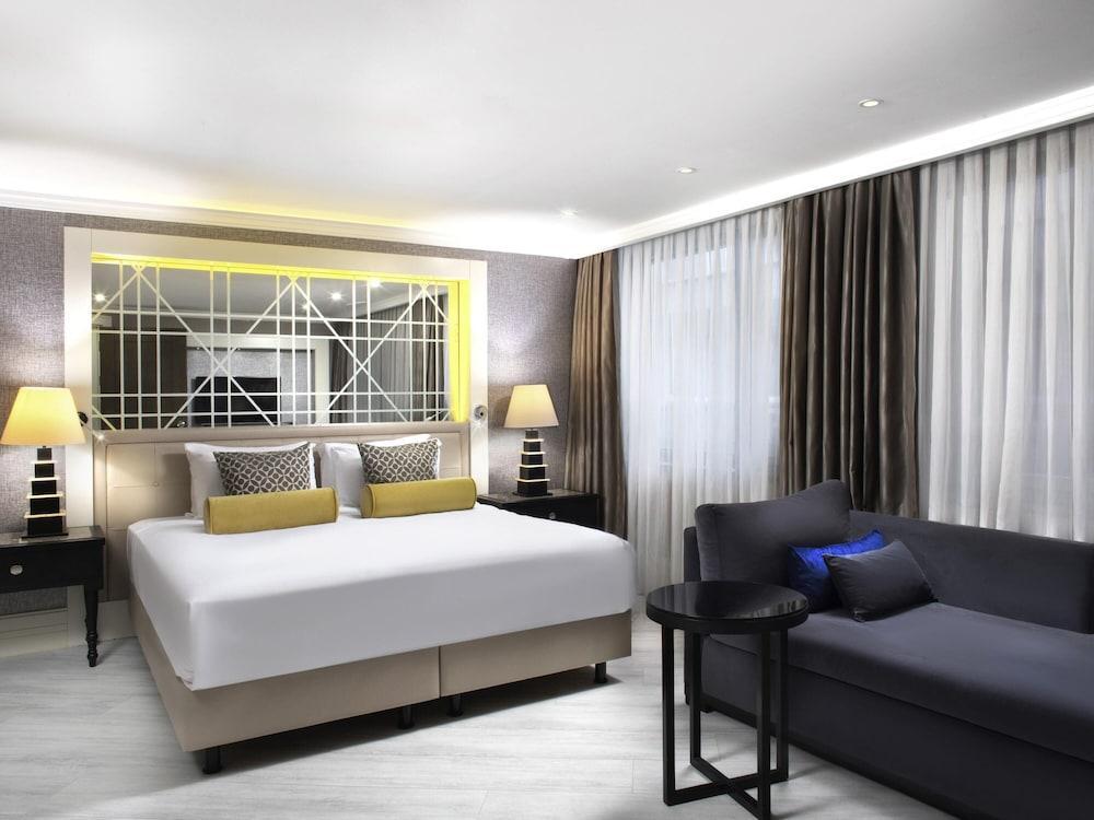 Mercure Istanbul Bomonti Room Type - Family Suite, City View