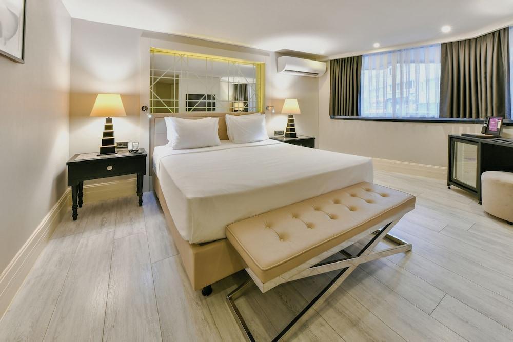 Mercure Istanbul Bomonti Room Type - Presidential Room, Multiple Beds, City View